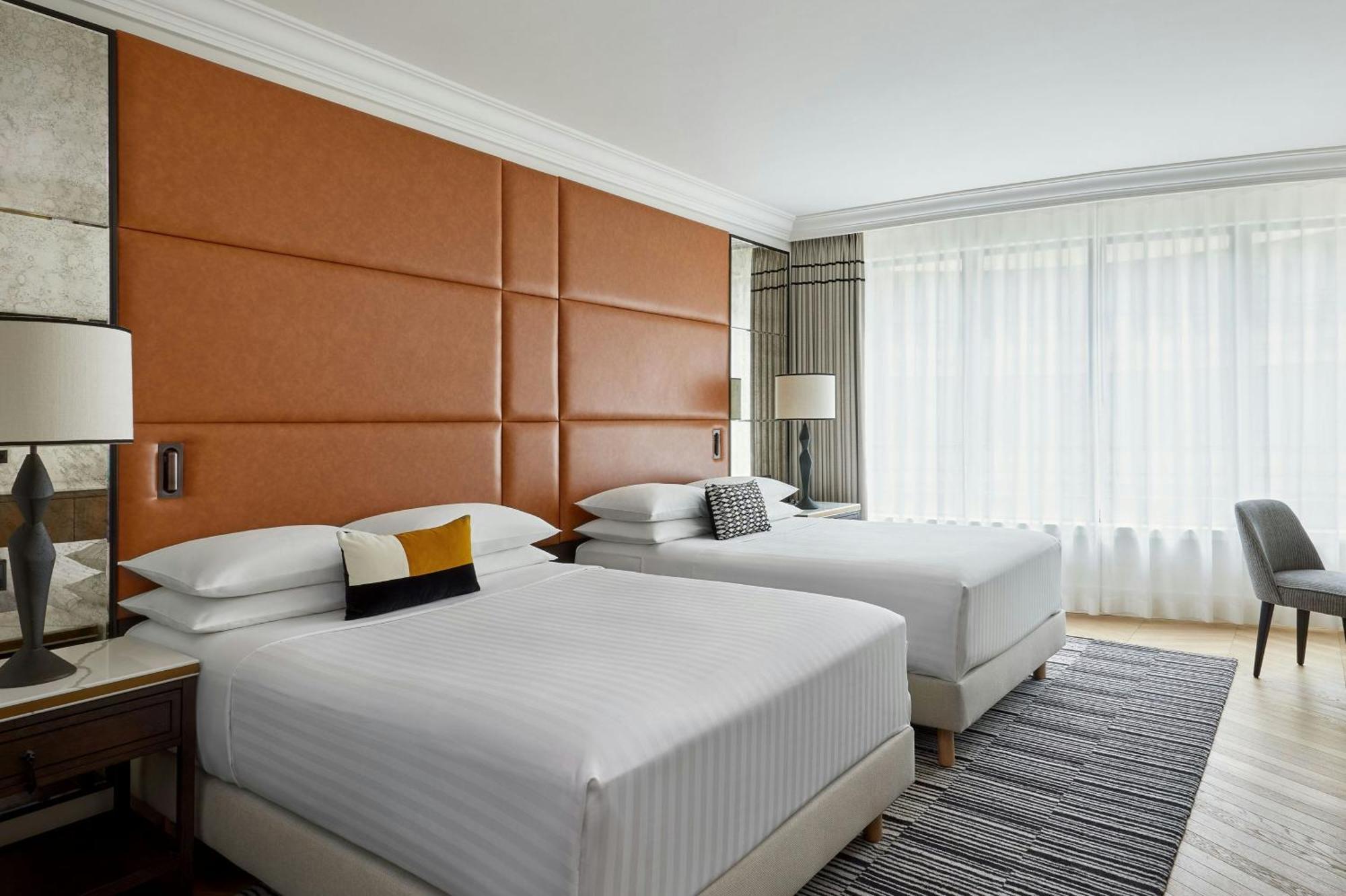 Friends and Family Room,1643143930:JPEG